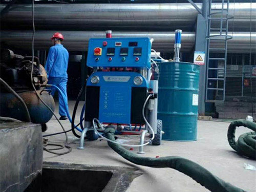化工廠聚脲防腐噴涂(圖2) 化工廠聚脲防腐噴涂(圖2)