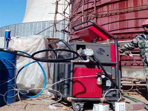 電廠除鹽水箱聚脲防腐施工(圖2) H5600聚脲噴涂機